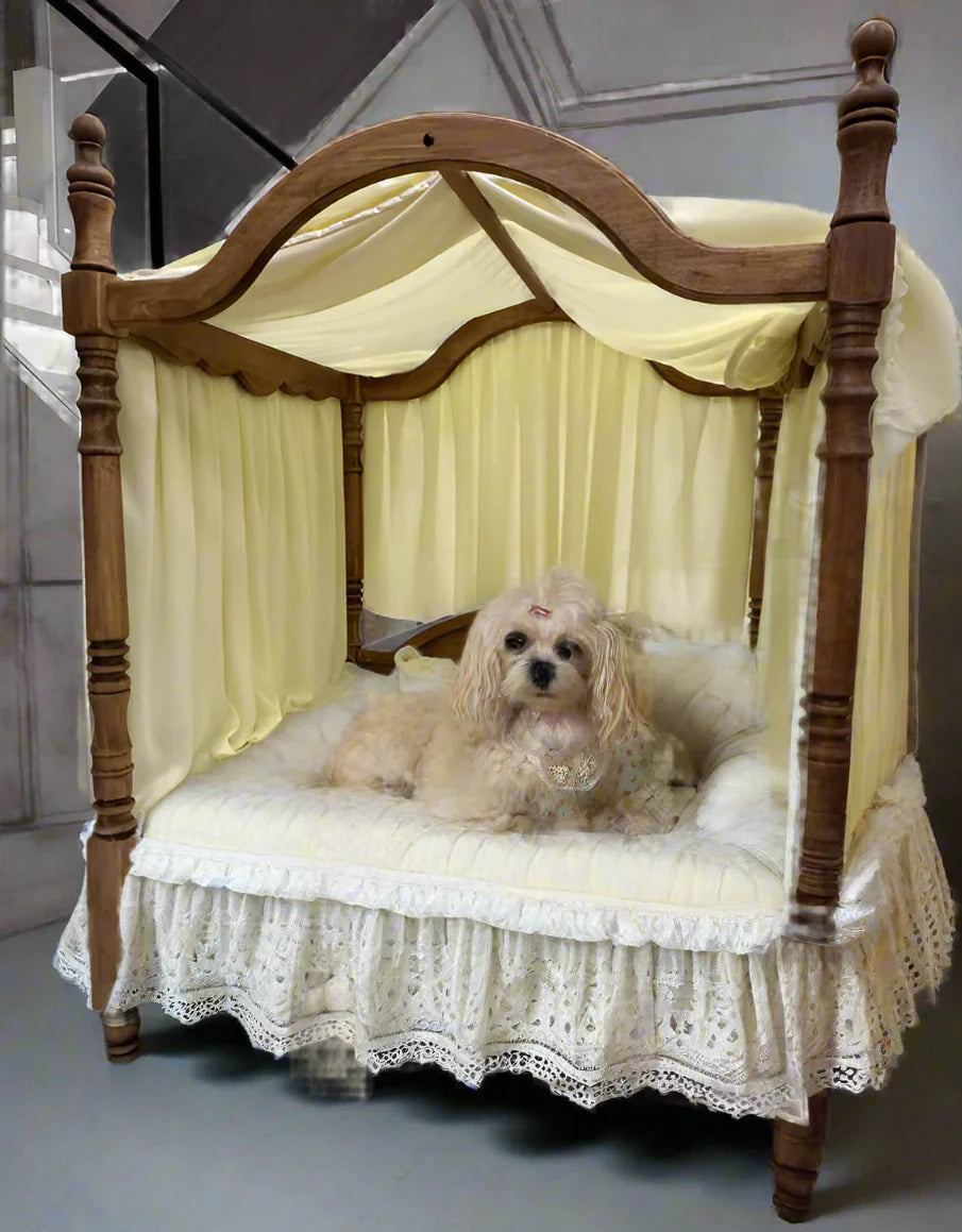 Victorian Dolly Pet Bed