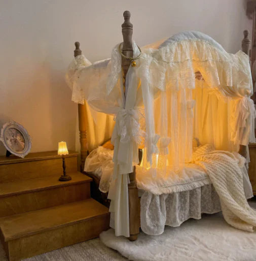 Victorian Dolly Pet Bed