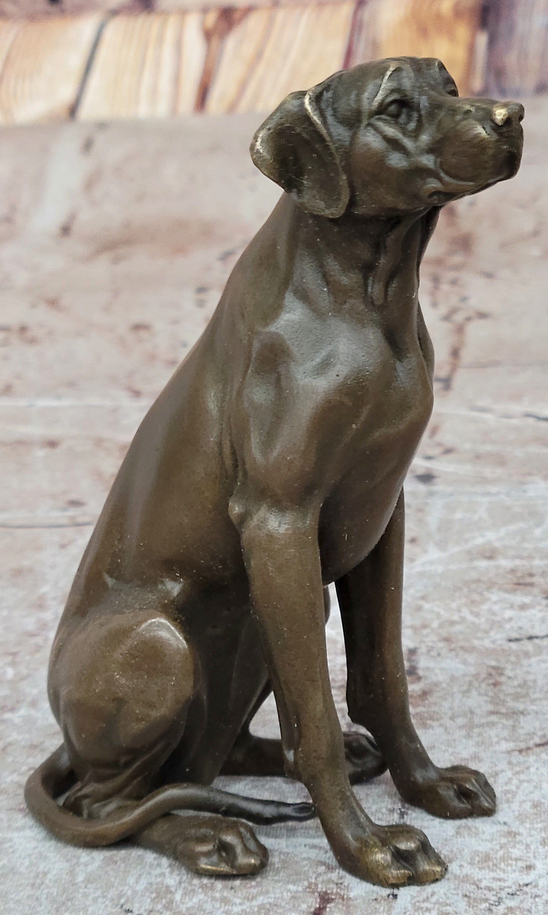 Seated Bronze Hunting Dog – Detailed Canine Sculpture for Animal Lovers