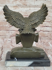 Bronze Eagle and Handshake Statue – Patriotic American Unity Sculpture