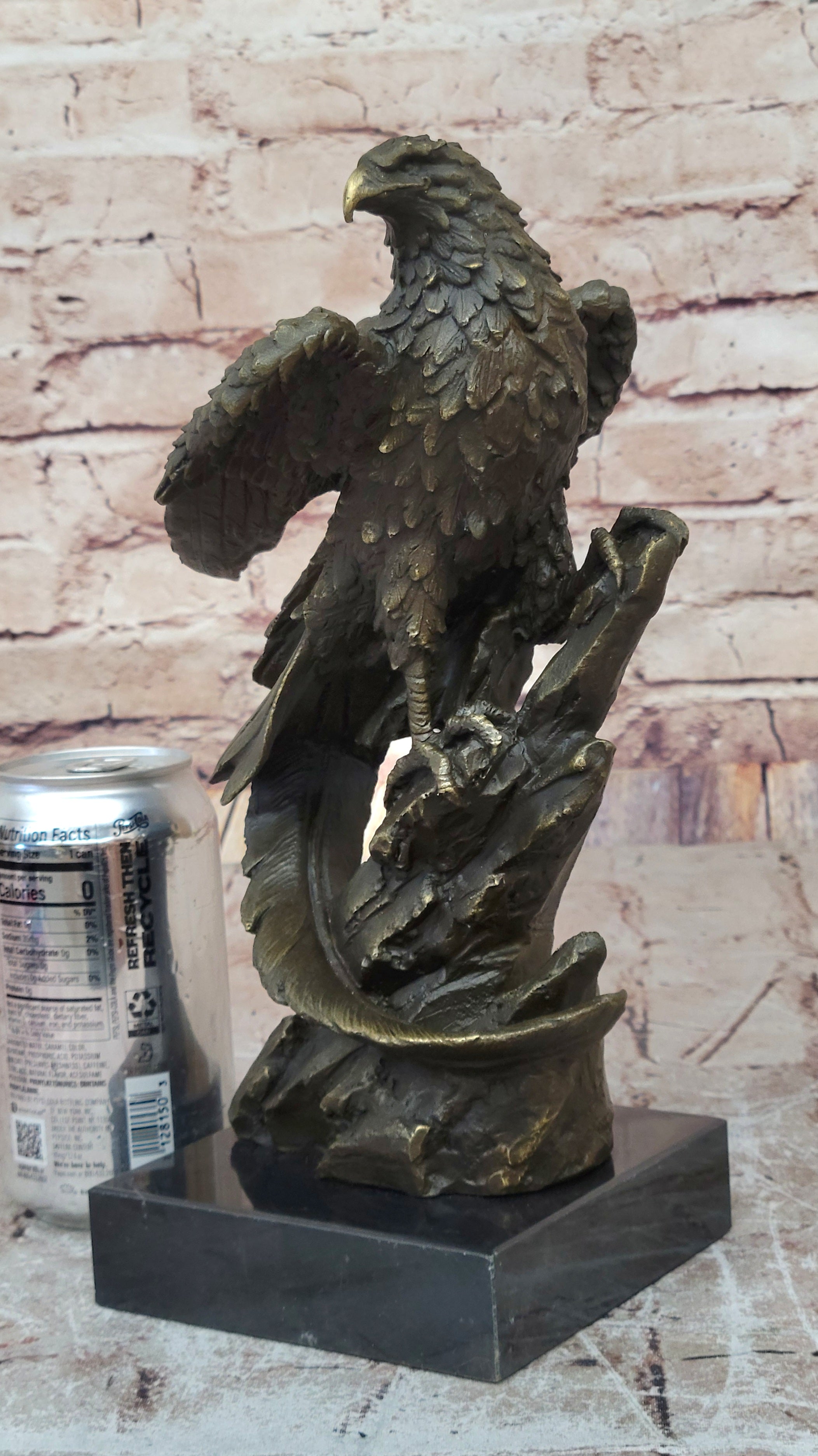 Regal Bronze Eagle Sculpture – Majestic Bird of Prey on Marble Base