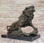 Majestic Bronze Lion in Roaring Pose – Dynamic Wildlife Sculpture on Marble Base