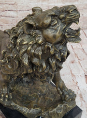Majestic Bronze Lion in Roaring Pose – Dynamic Wildlife Sculpture on Marble Base