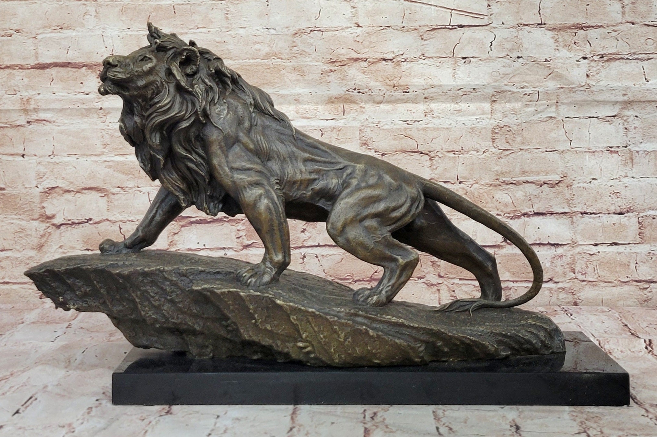 Standing Lion Bronze Sculpture – Detailed Wildlife Artwork on Marble Base