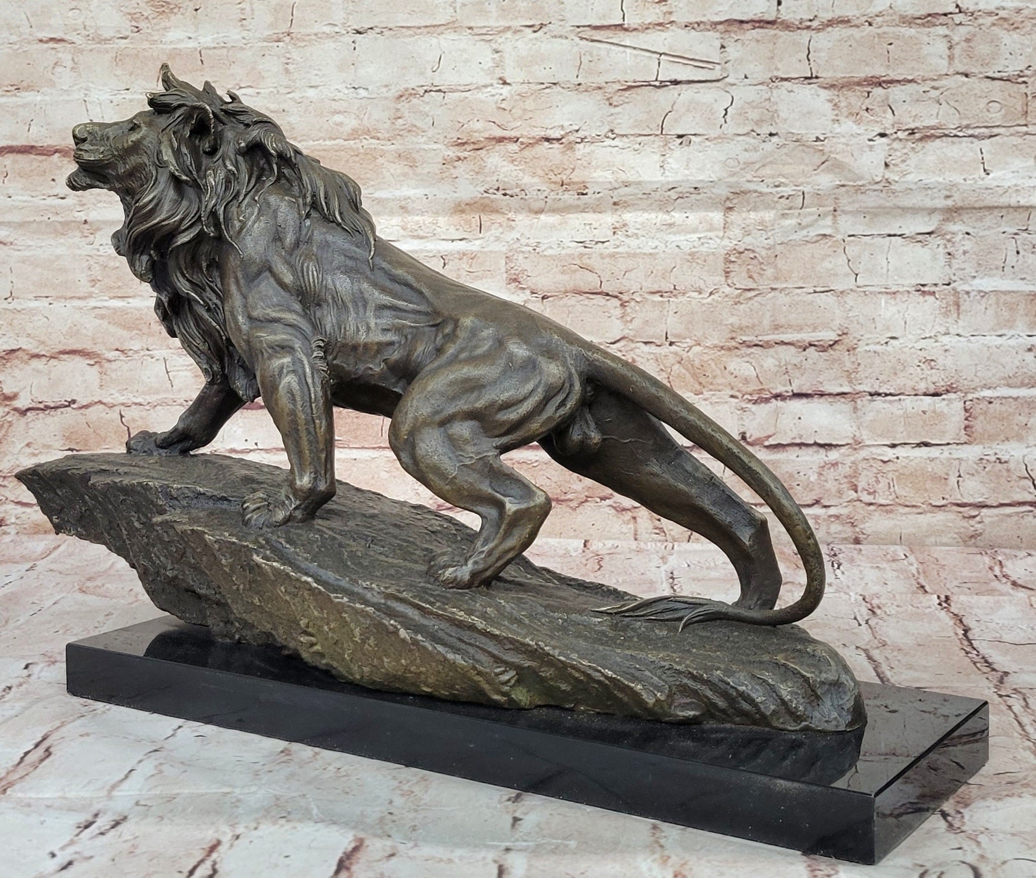 Standing Lion Bronze Sculpture – Detailed Wildlife Artwork on Marble Base