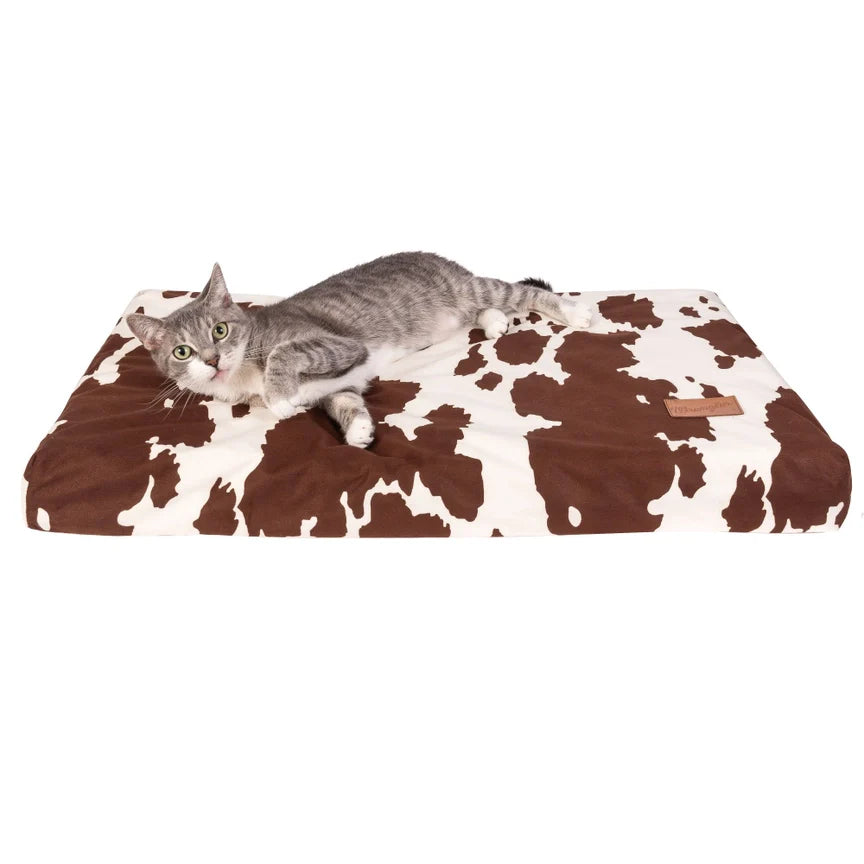 Wrangler® Reversible Cow Print Crate Mat – Dual‑Sided Comfort & Western Flair