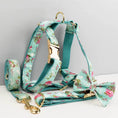 Load image into Gallery viewer, Blue Blossom Floral Set
