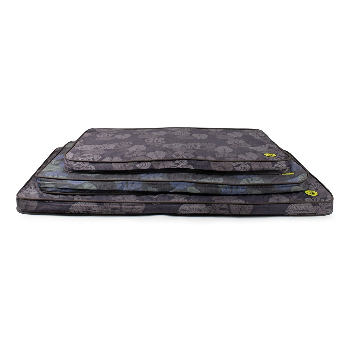 Body Glove Sun & Sand Tough Mat - Washable Dog Bed - Tropical Black - M