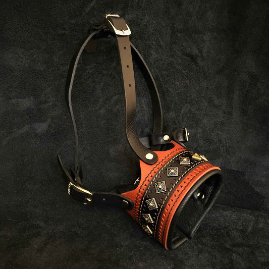 The "Balteus" leather muzzle BROWN by Bestia Dog Gear