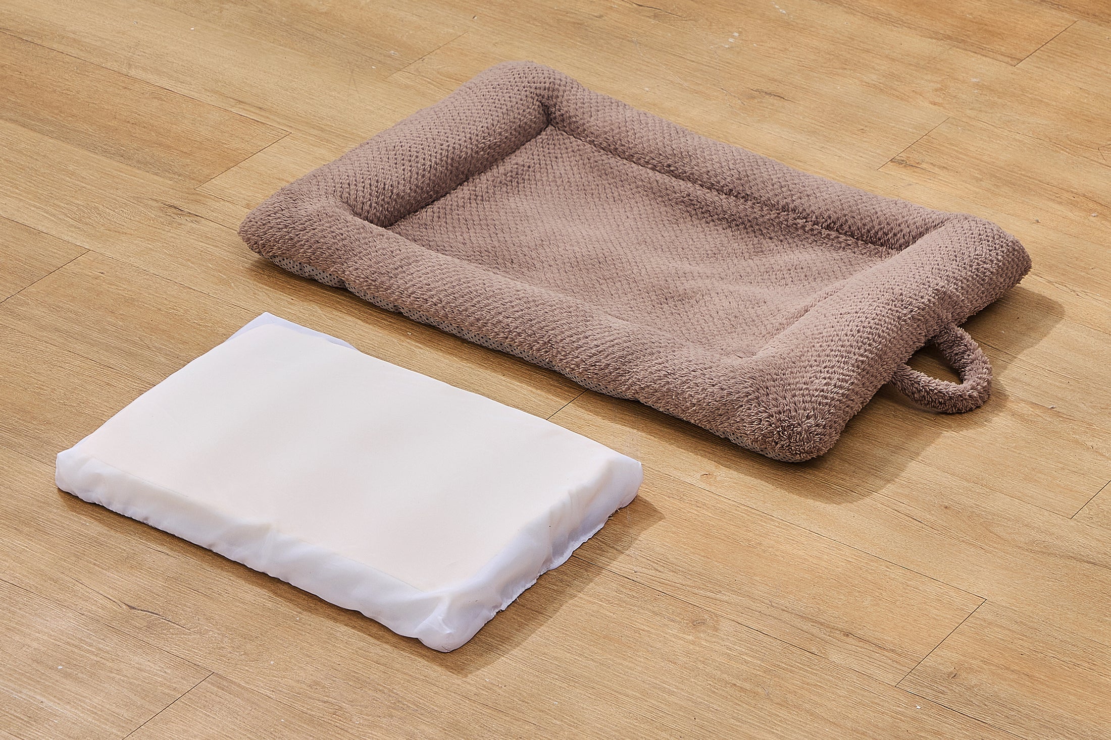 Cozypaws Insulated Warming Pet Mat for Cats and Dogs