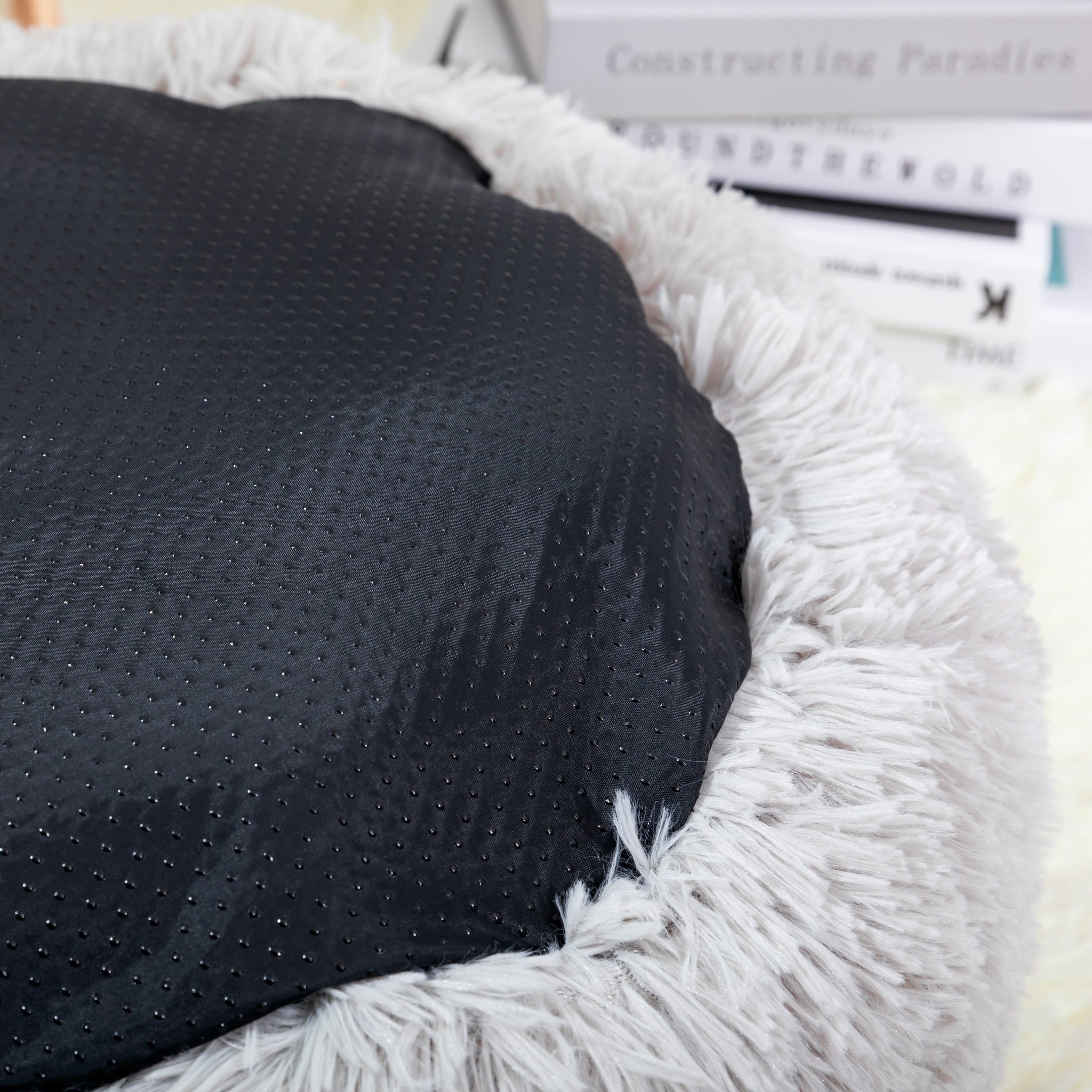 Igloo Enclosed Cat Cave Bed for Indoor Cats