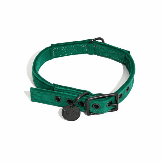 Emerald Washable Velvet Cat & Dog Collar – Matte Black Hardware