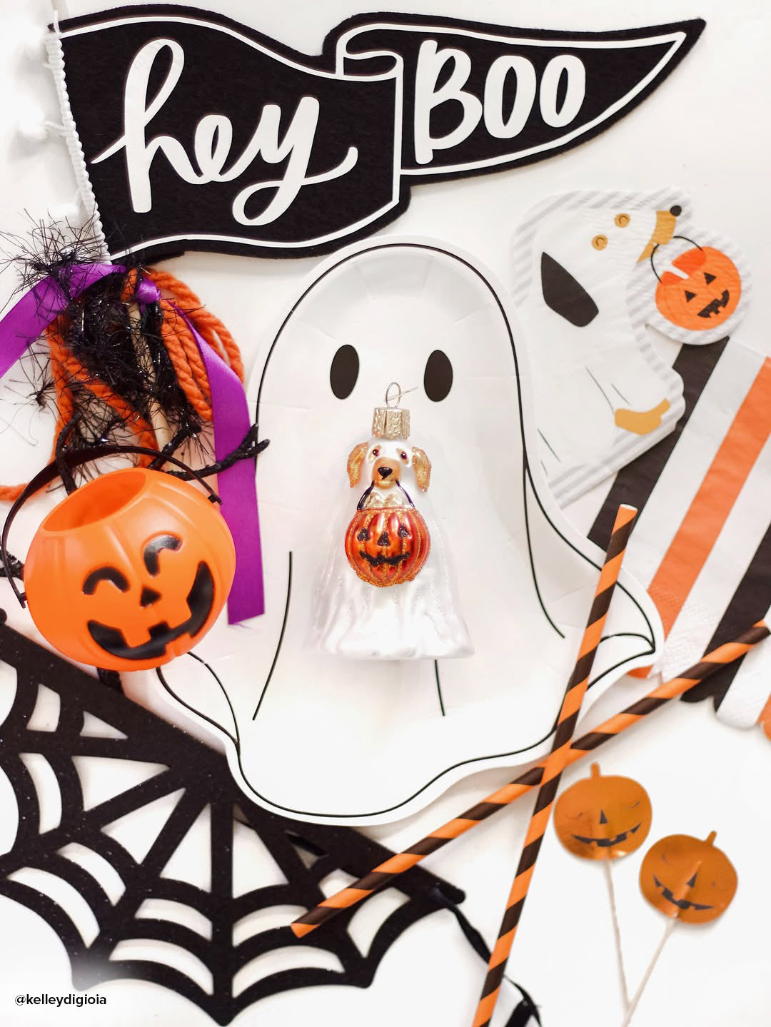Trick-or-treat Pooch Ornament - Southlake Paws
