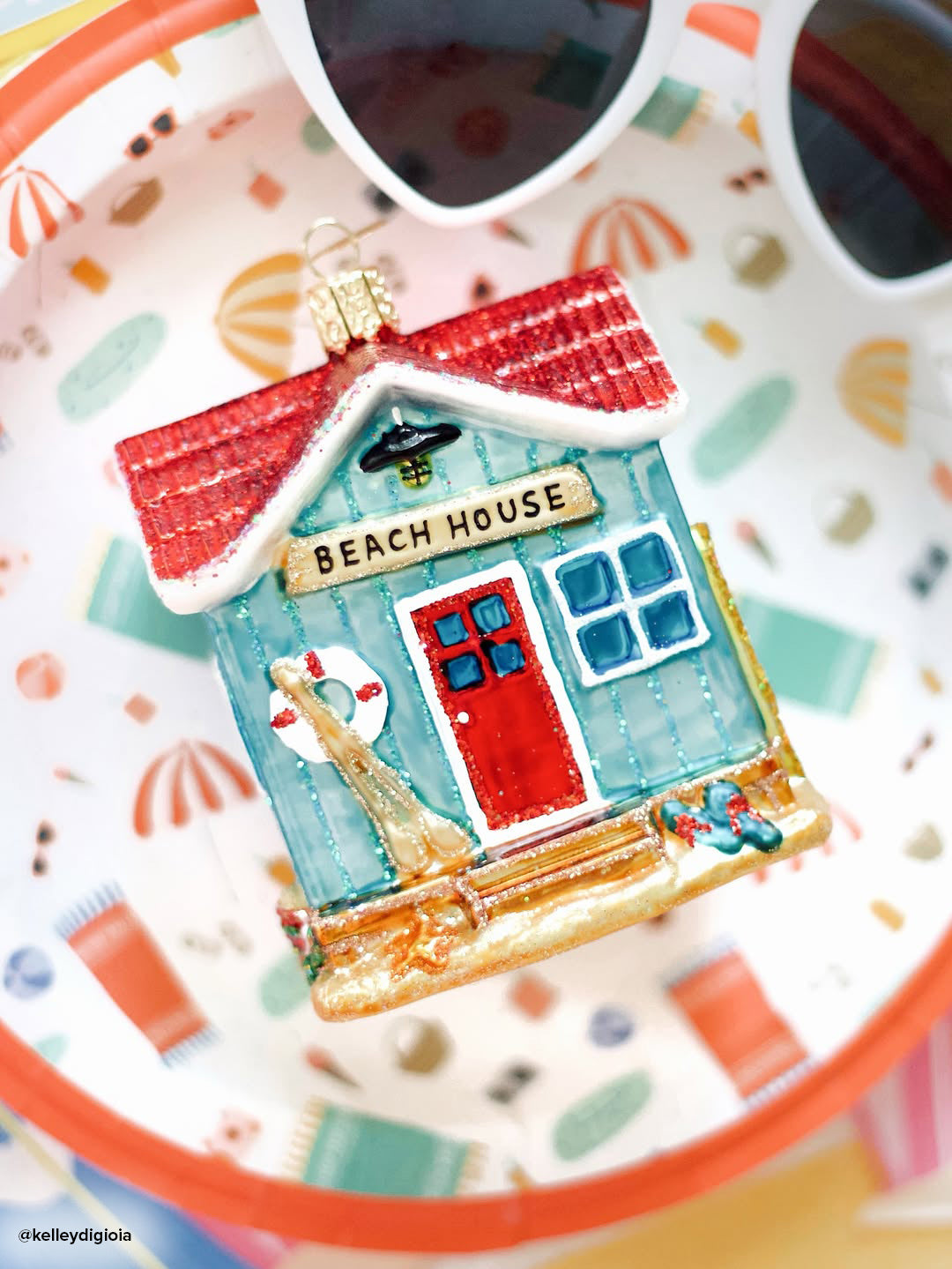 Beach House Ornament - Southlake Paws