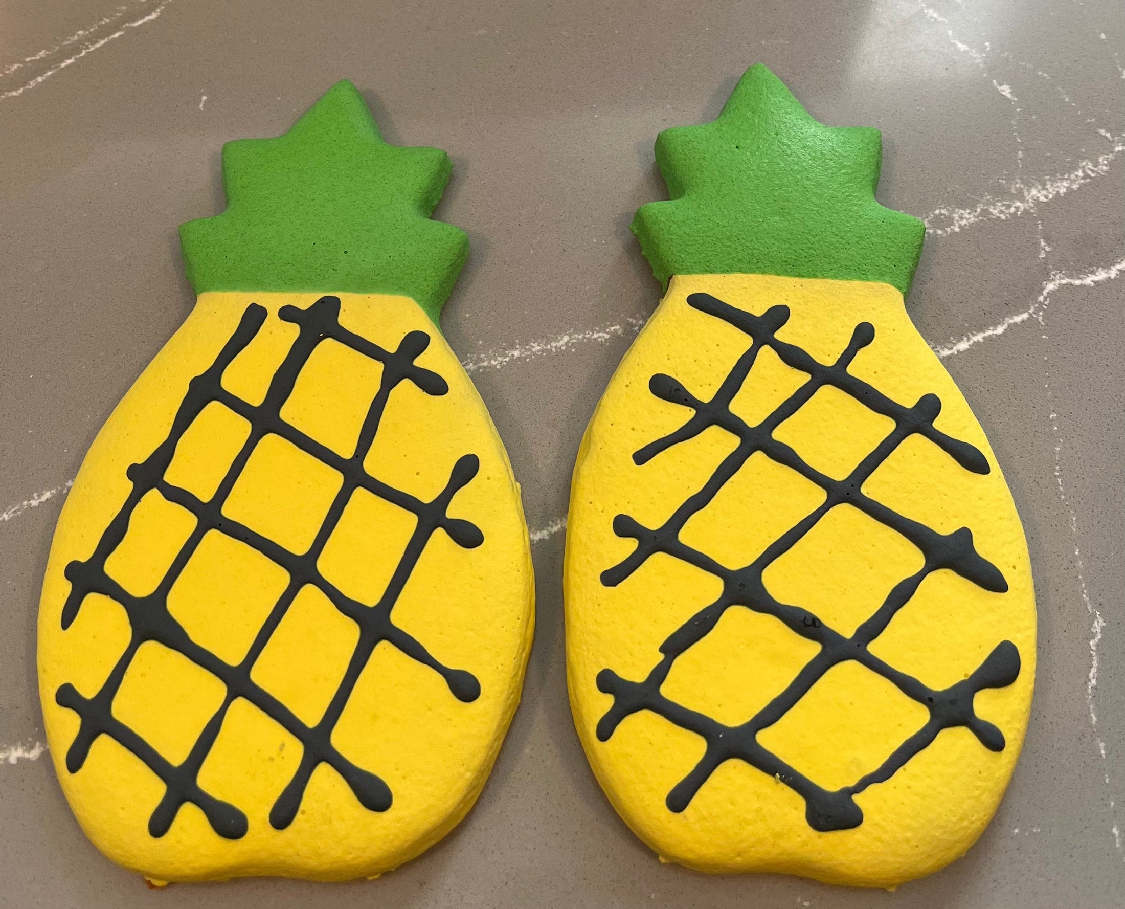 Pineapple Treats - Set of 2