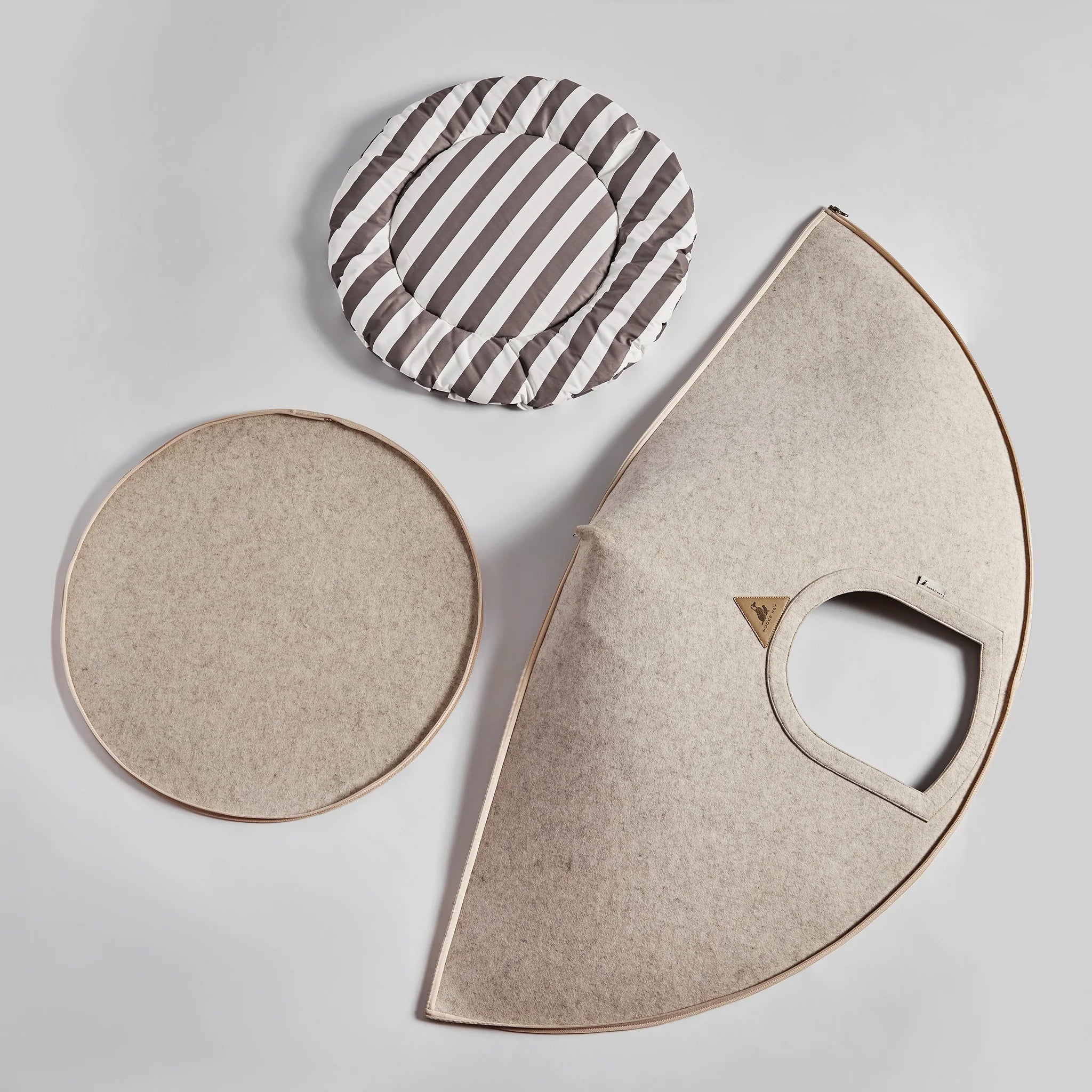 Nooee Pet Cave Lucy (M) – Cream/Brown