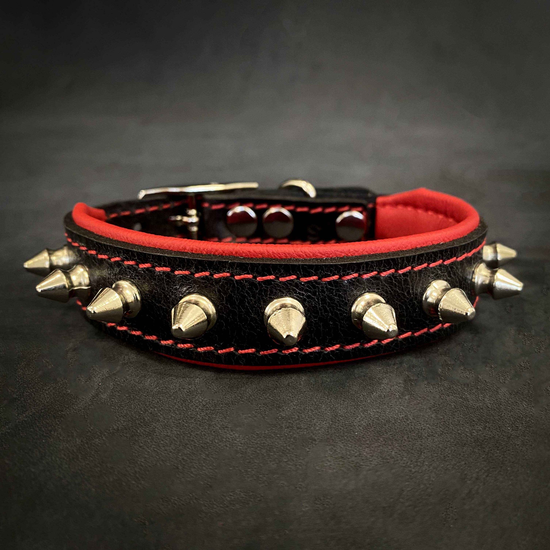 "Spiky" collar