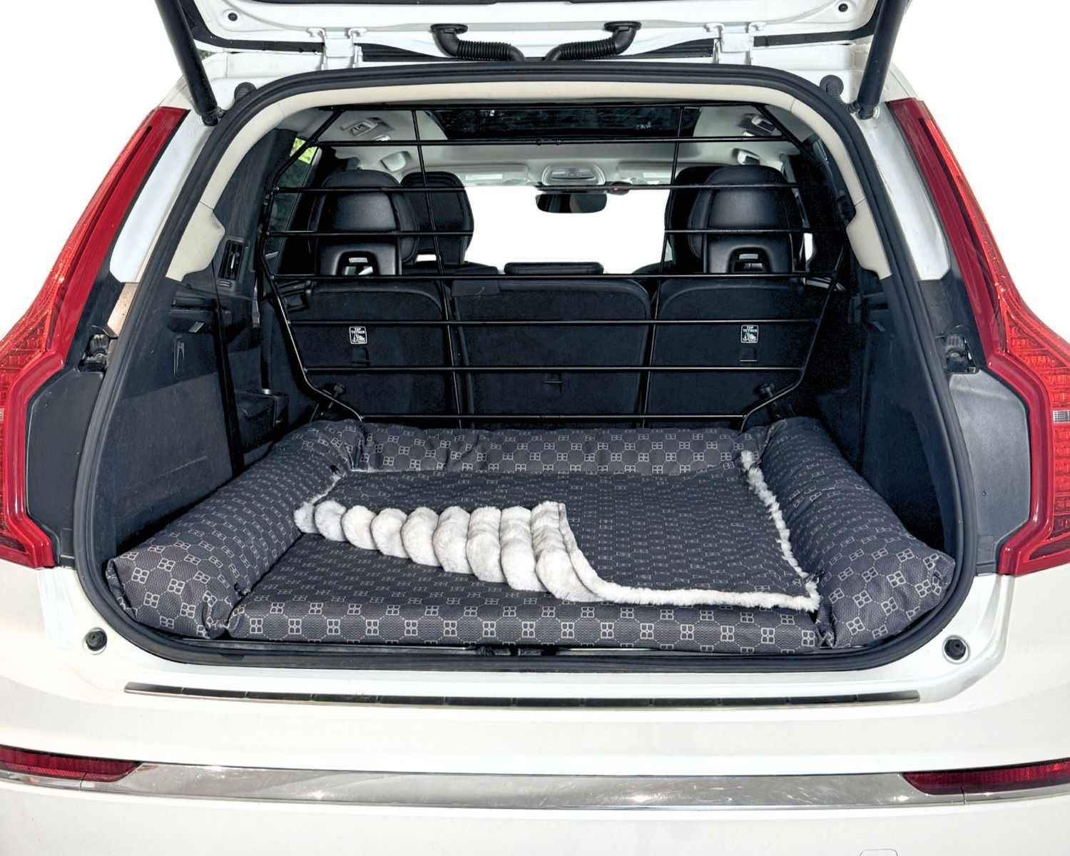 Bowsers SUV Cargo Lounger Reversible Blanket Topper in Liberty Stripe